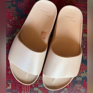 Archies (EUC) Tan Slides- Women Sz 11- Arch Support